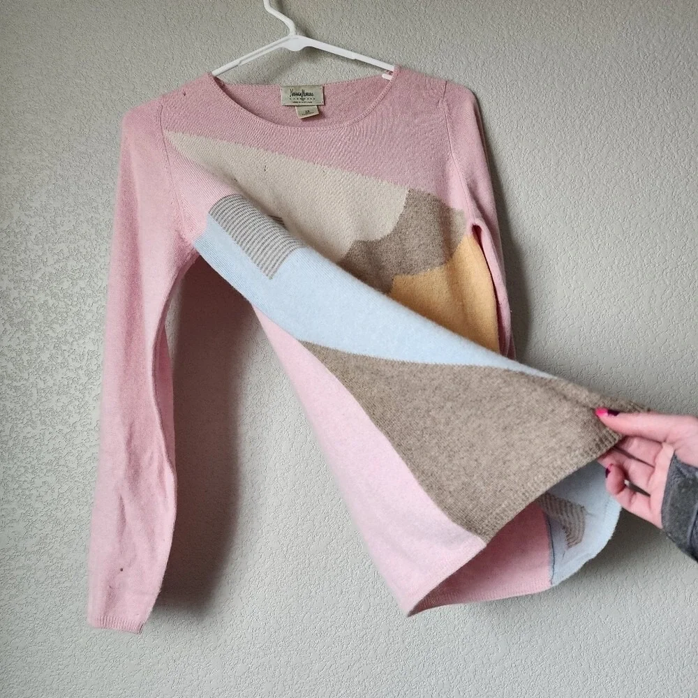NEIMAN MARCUS 100% Cashmere‎ Geometric Sweater size XS